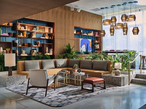 The Hollywood Grande, Autograph Collection, Lobby