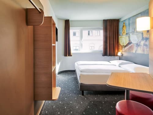 B&B HOTEL Würzburg-City, Room