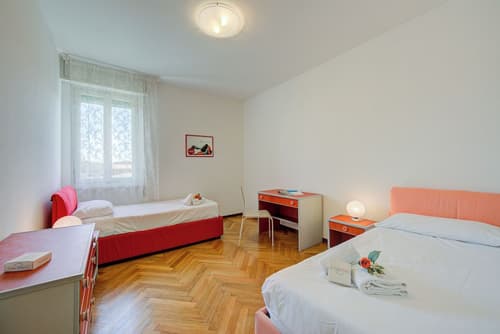 Margherita Near Lake - Family Friendly, Room