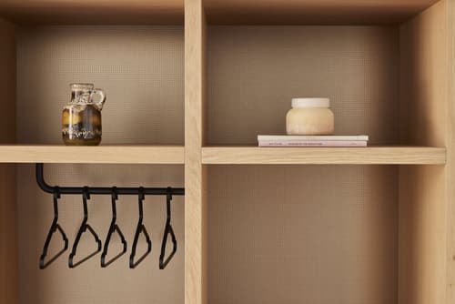 Beckett Locke, Primary image