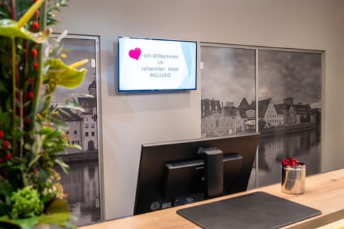 Hotel INCLUDiO, Reception