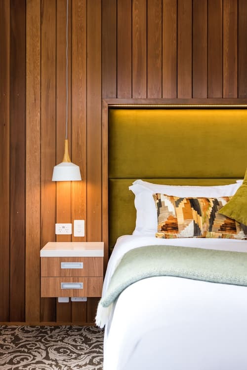 Rainforest Deluxe, Room