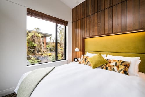 Rainforest Deluxe, Room