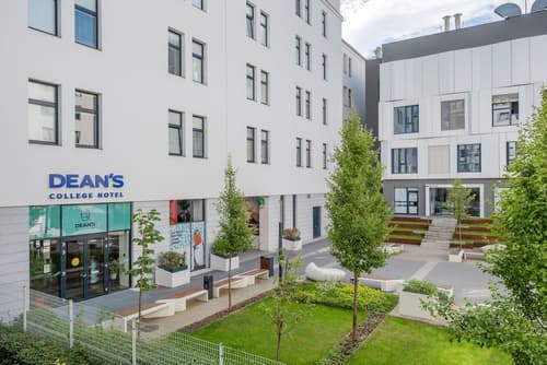 Dean's Home Budapest, Bicycling