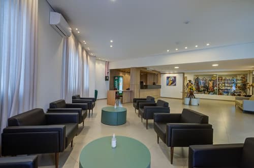 Viale Iguassu, Lobby