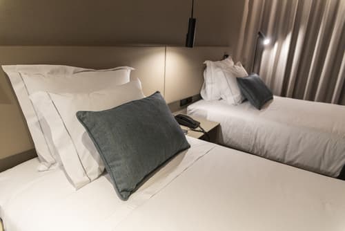 Omid Saldanha Hotel, Room