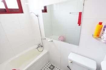 Guro City Park, Room