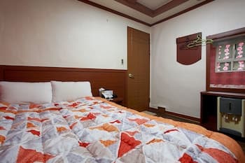 Guro City Park, Room