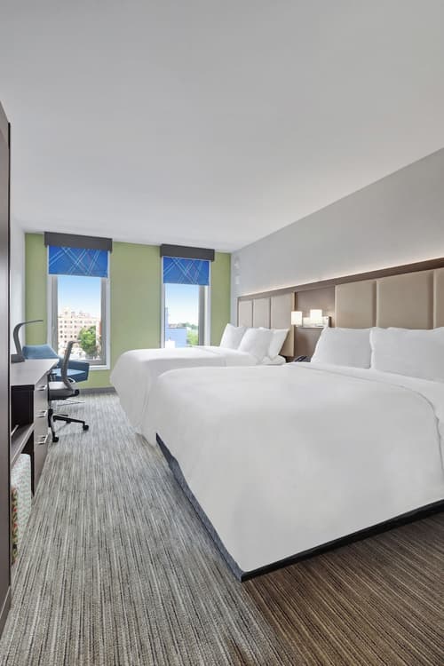 Hotel 1200, Room