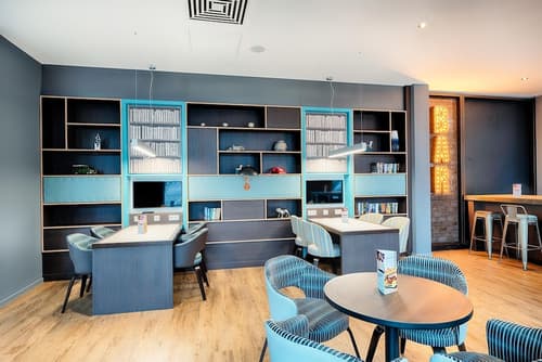 Premier Inn Wiesbaden City Centre, Lobby