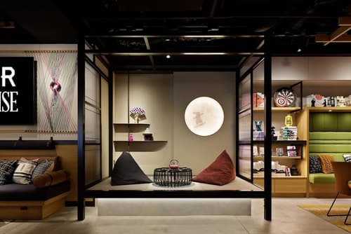 Moxy Kyoto, Lobby sitting area
