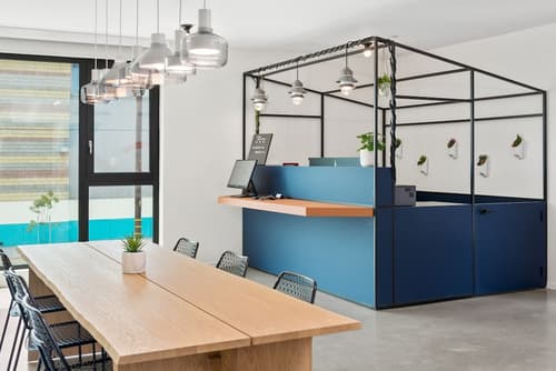 The Metric, Lobby lounge