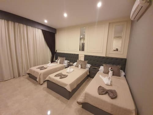 City Palace Hotel, Room