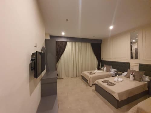 City Palace Hotel, Room