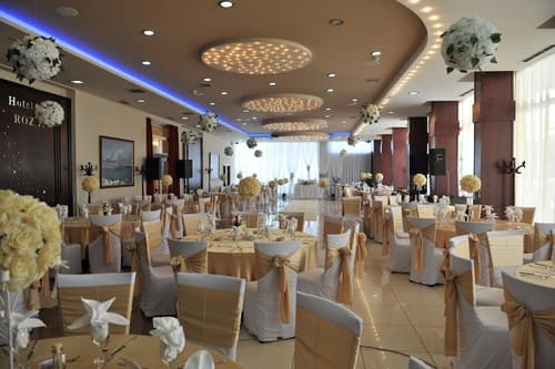 Hotel Rozafa, Restaurant