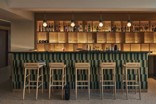 OKKO Hotels Nice Aéroport, Bar (on property)