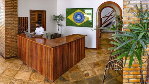 Vila Jeri Hotel, Reception