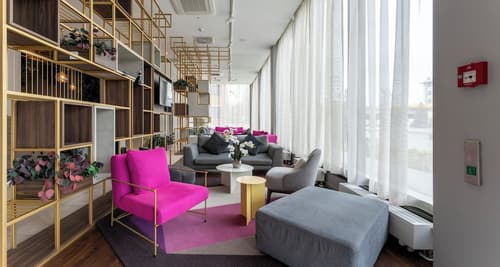 PLAZA Premium München, Lobby sitting area