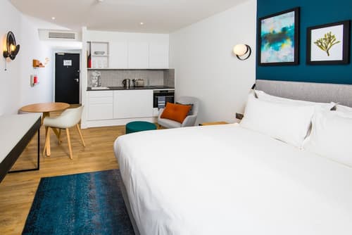 Staybridge Suites Cardiff by IHG, Room