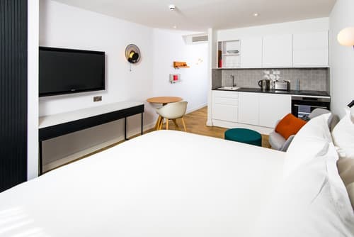 Staybridge Suites Cardiff by IHG, Room