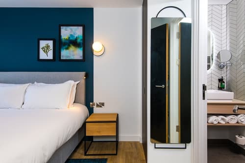 Staybridge Suites Cardiff by IHG, Room