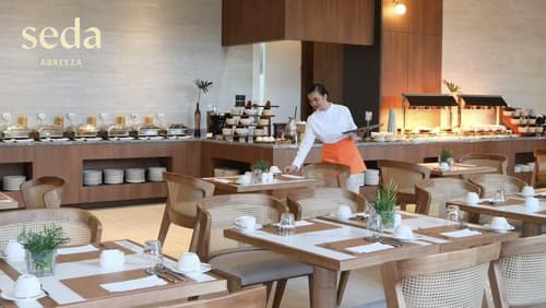 Seda Abreeza - Newly Renovated, Restaurant