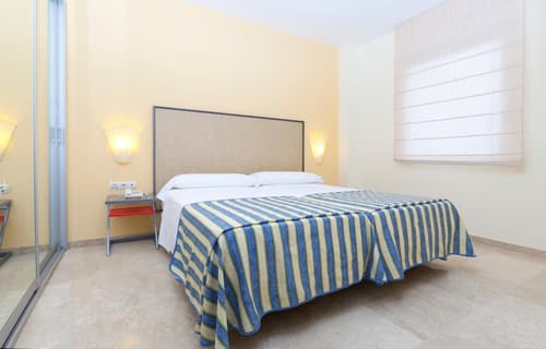 Apartamentos Vértice Sevilla Aljarafe, Room