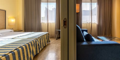 Apartamentos Vértice Sevilla Aljarafe, Room