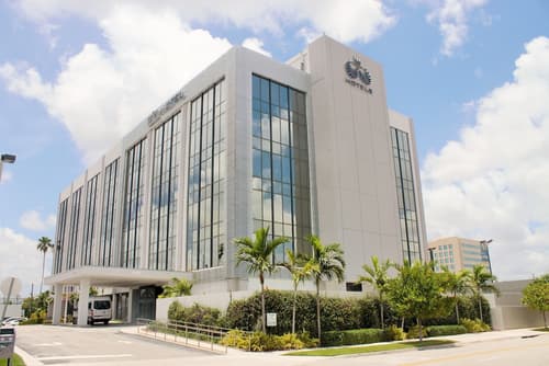 EB Hotel Miami, Front of property