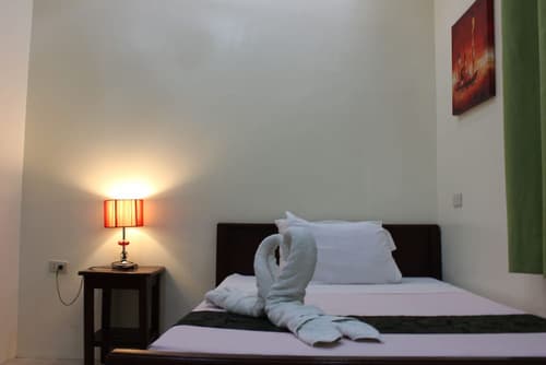 Blue Lagoon Inn & Suites, Room