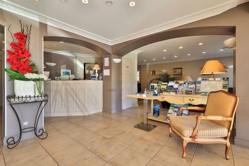 Hotel Le Petit Prince, Reception