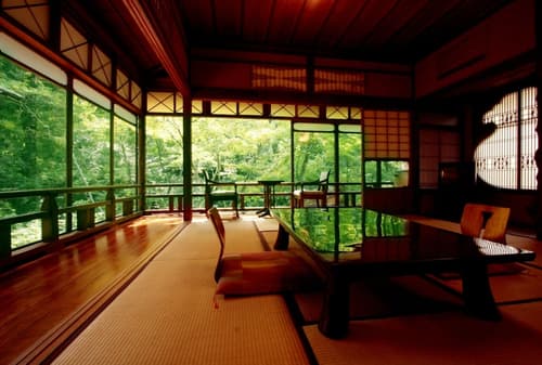 Iwaso, Primary image