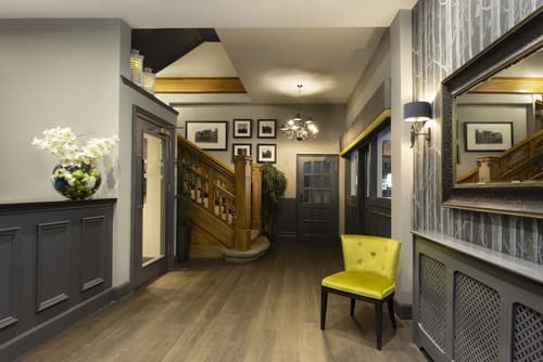 The Orchard Park Hotel, Lobby