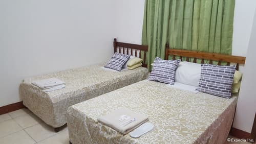 Lola Itang Pension, Room