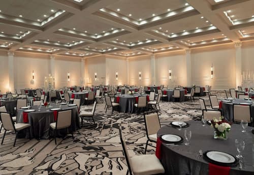 Hotel Flor Tampa Downtown, Tapestry Collection by Hilton, Ballroom