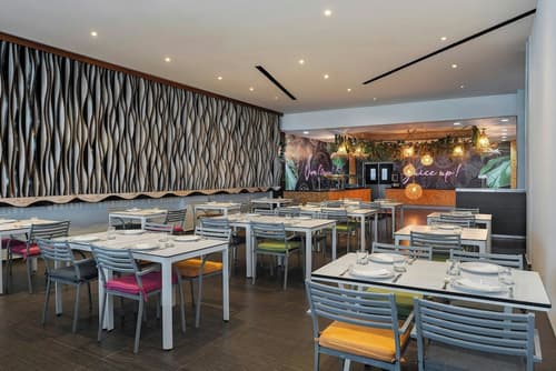 Renovated Aloft Cancun, Restaurant