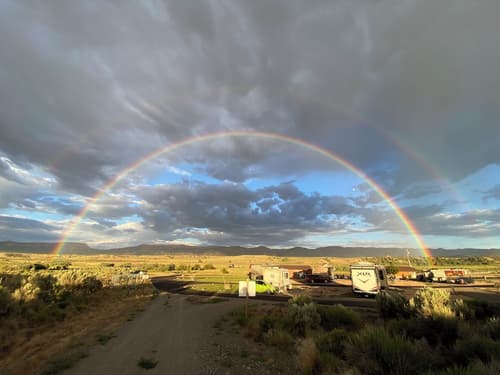 The Riverside Ranch RV Park, Motel & Campground, Property grounds