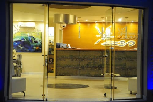 Golden Sun Hotel, Reception