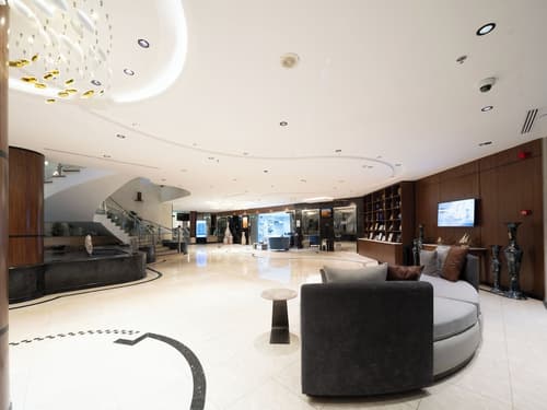 Madareem Hotel, Reception