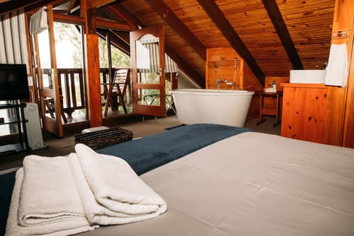 Oyster Creek Lodge, Room