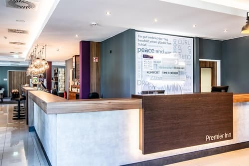 Premier Inn Heidelberg City Centre, Reception