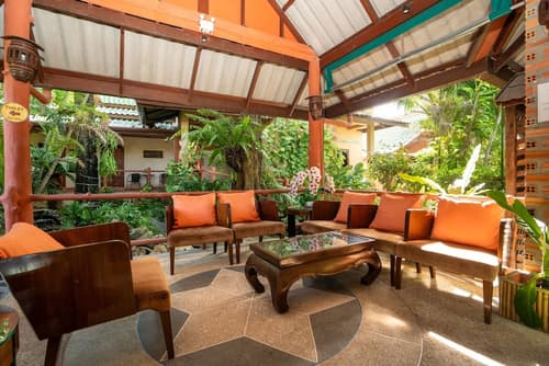 Friendship Beach Resort & Atmanjai Wellness Spa, Lobby sitting area