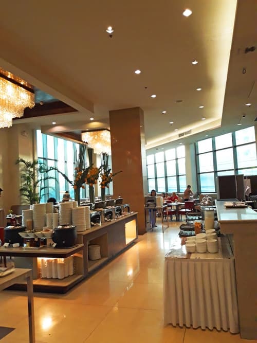 Mandarin Plaza Hotel, Breakfast buffet