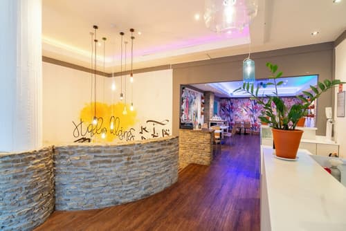 Hotel Madeleine, Reception