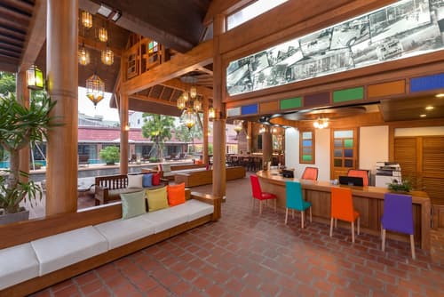 Naina Resort & Spa, Lobby sitting area