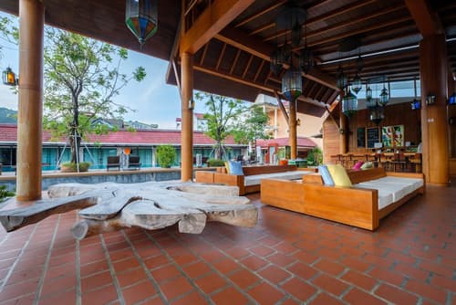 Naina Resort & Spa, Lobby