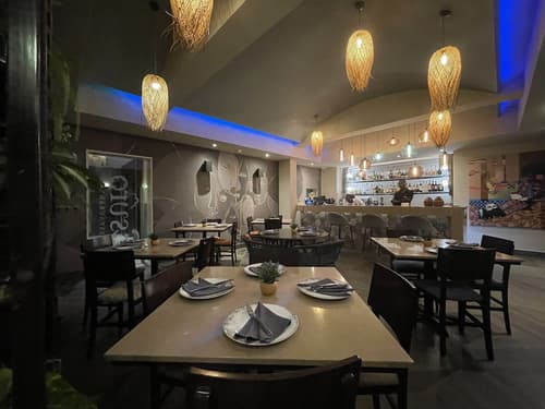 Roots Hotel Apartment, Bar (on property)