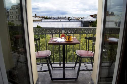Hotel Regina Montmartre, View from property