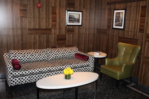 Opera House Hotel, Lobby sitting area