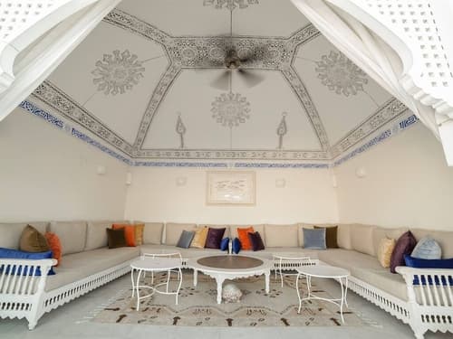 Dar Ben Gacem, Property grounds